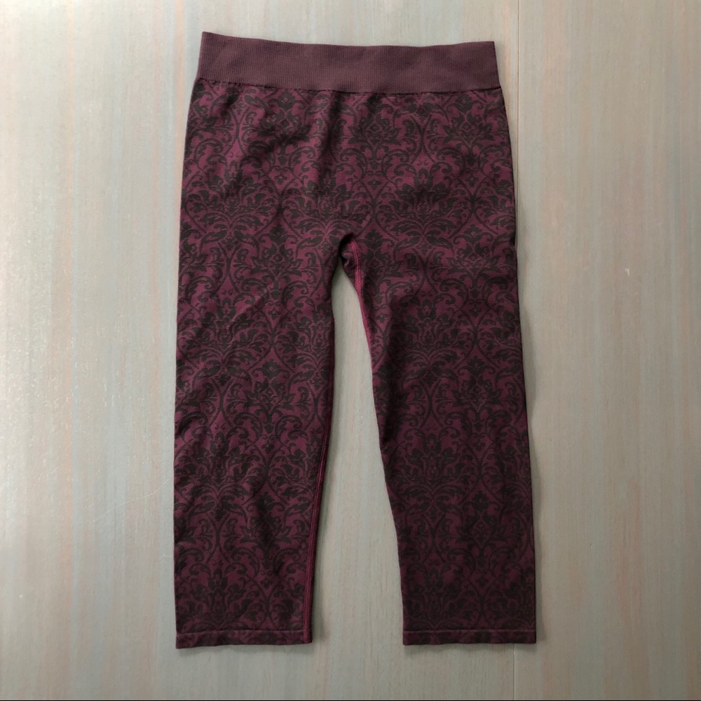 Fabletics Purple & Black Workout Leggings - Small